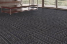 方块地毯比满铺地毯好在哪？